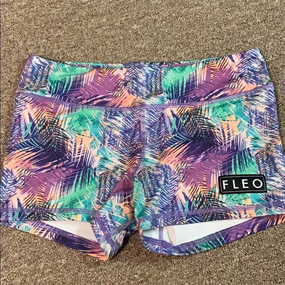 Fleo Pants - Fleo tropical shorts